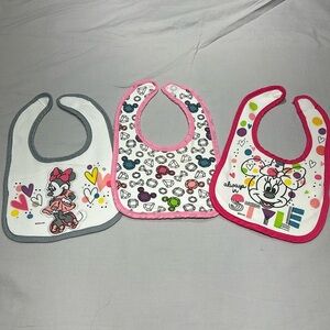 🐥 Disney - Minnie Mouse  - Set of 3 velcro closing bibs